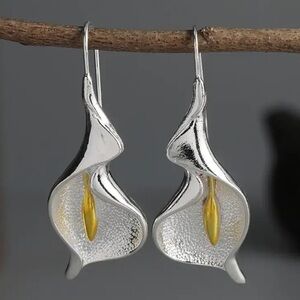 Delicate Metal Flower Design Dangle Earrings Boho Elegant